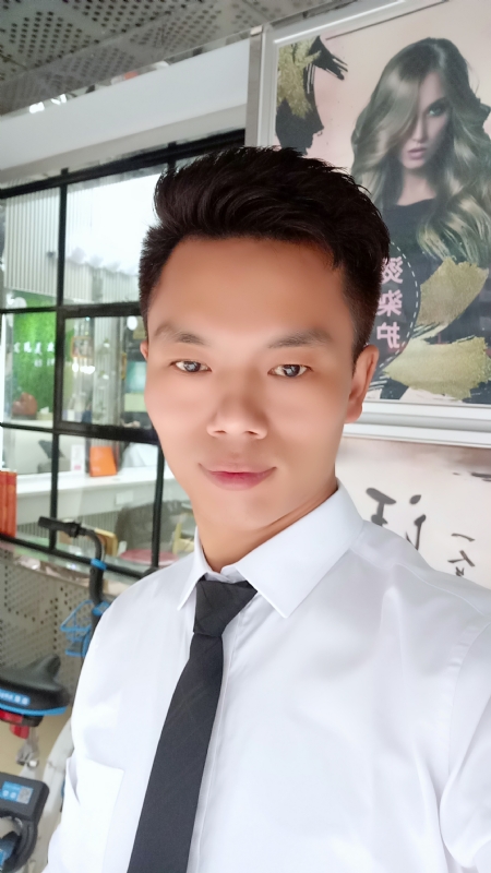 阳光男士的第一张照片--西安闪婚服务中心