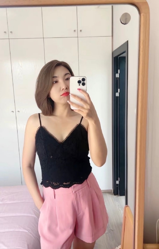 丽波的第一张照片--西安闪婚服务中心