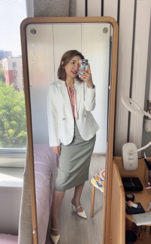 丽波的第三张照片--西安闪婚服务中心